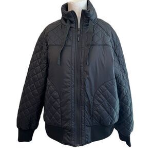 Bass Outdoor Womens Medium Black Quilted Zip Bomber Puffer Jacket NWT MSRP $129